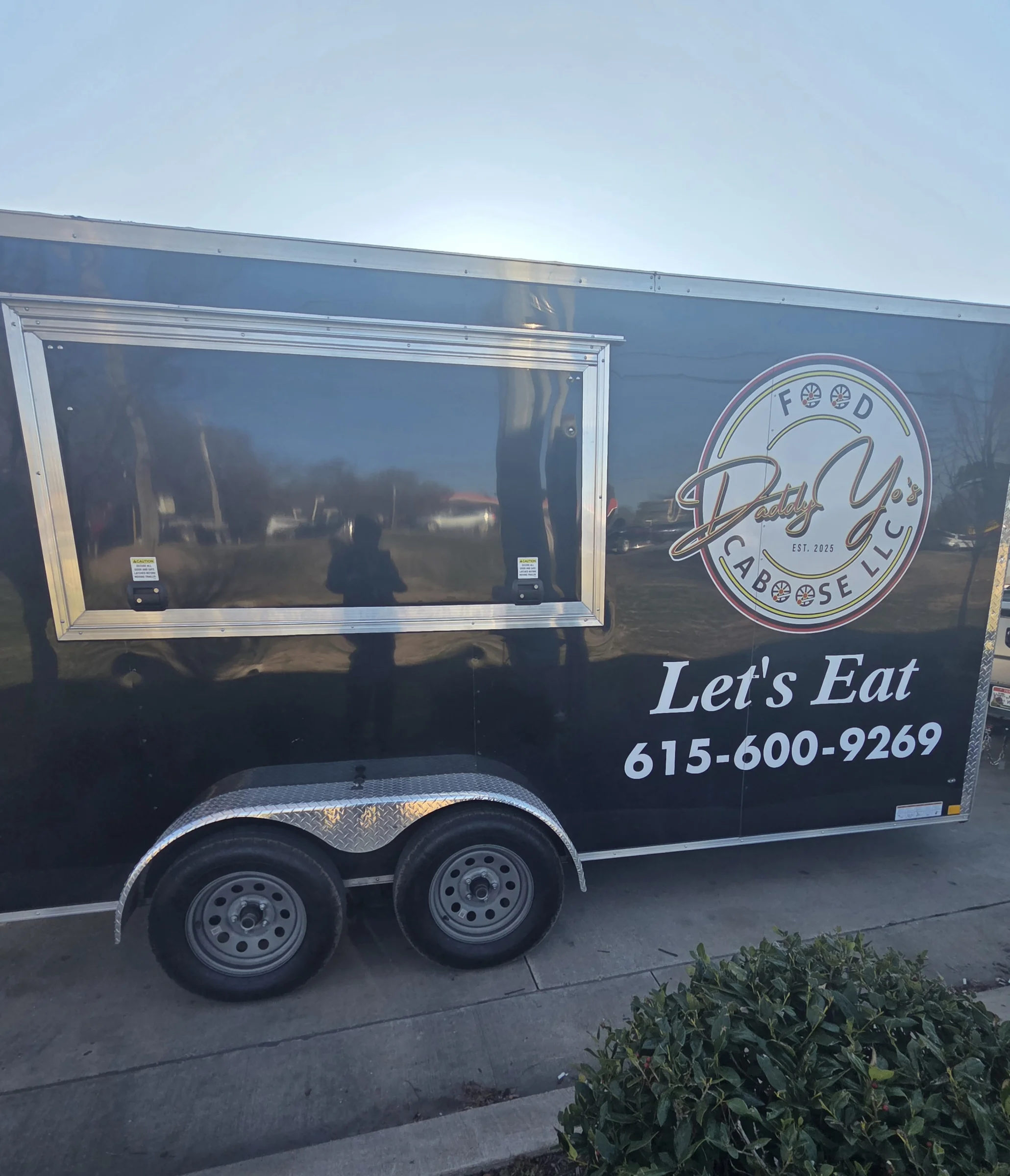 Daddy Yo's Food Caboose - Image 8