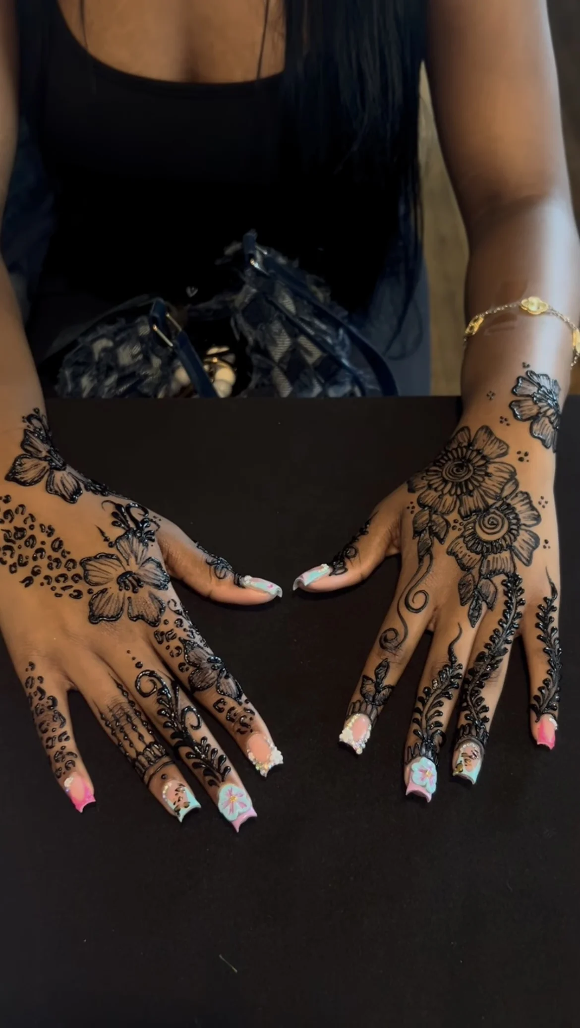 615 HENNA TATTOOS & ACCESSORIES - Image 1