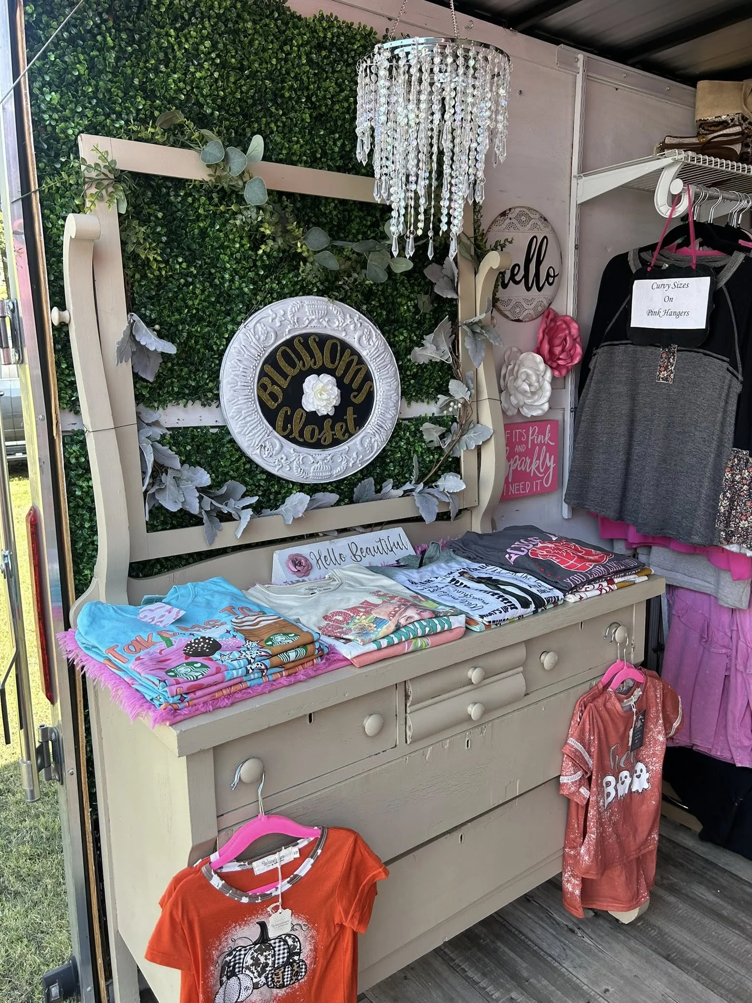 Blossoms Closet - Image 8