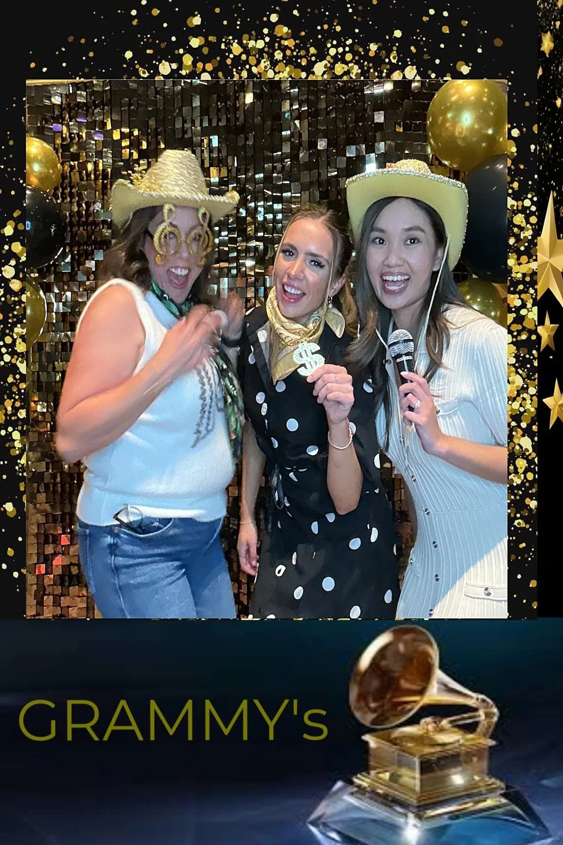 Smiles Glitter & Giggles A Photo Booth Experience  - Image 2