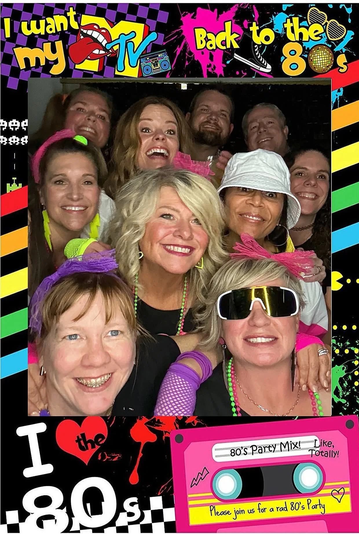 Smiles Glitter & Giggles A Photo Booth Experience  - Image 3