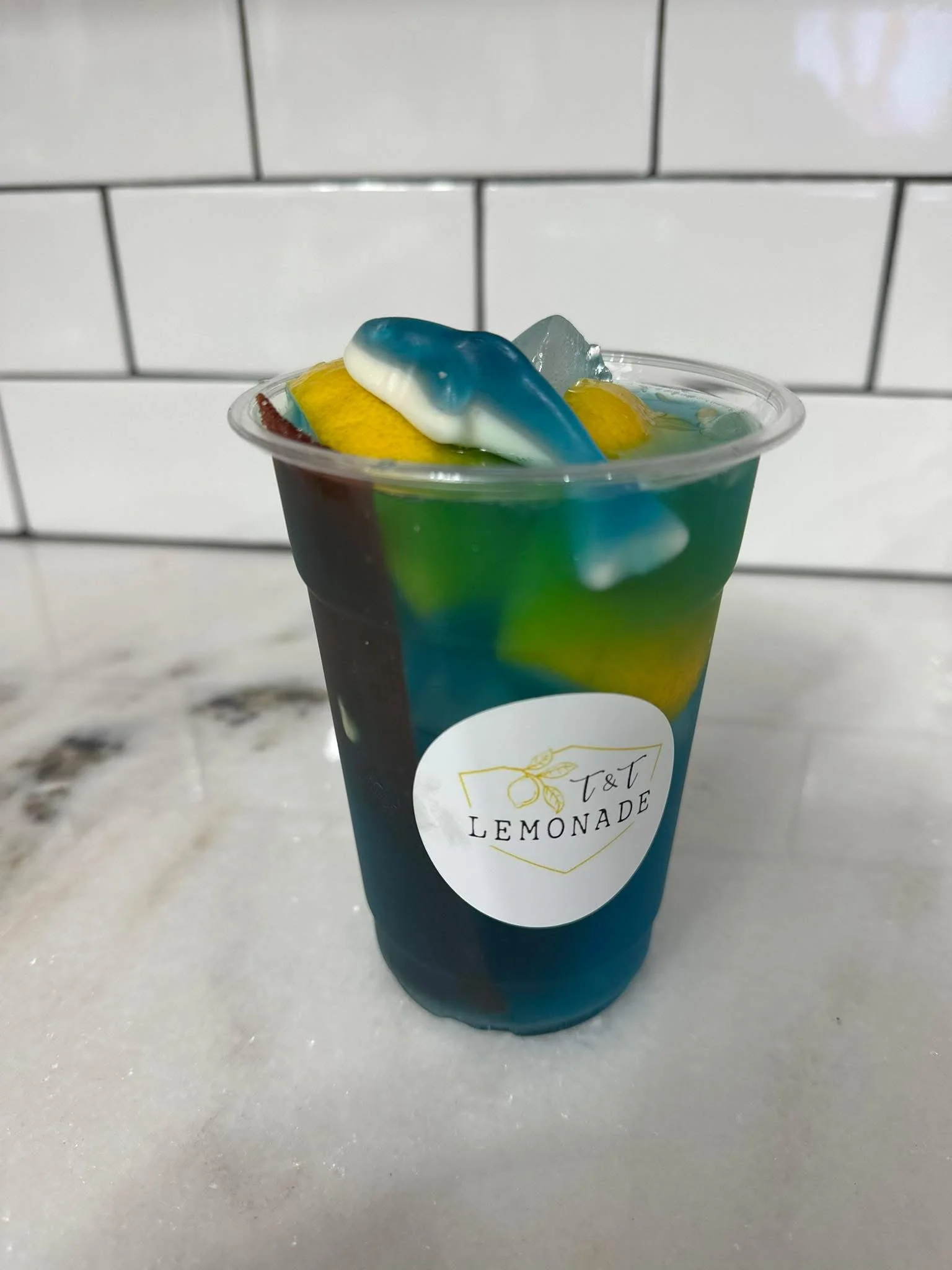 T & T Lemonade - Image 3