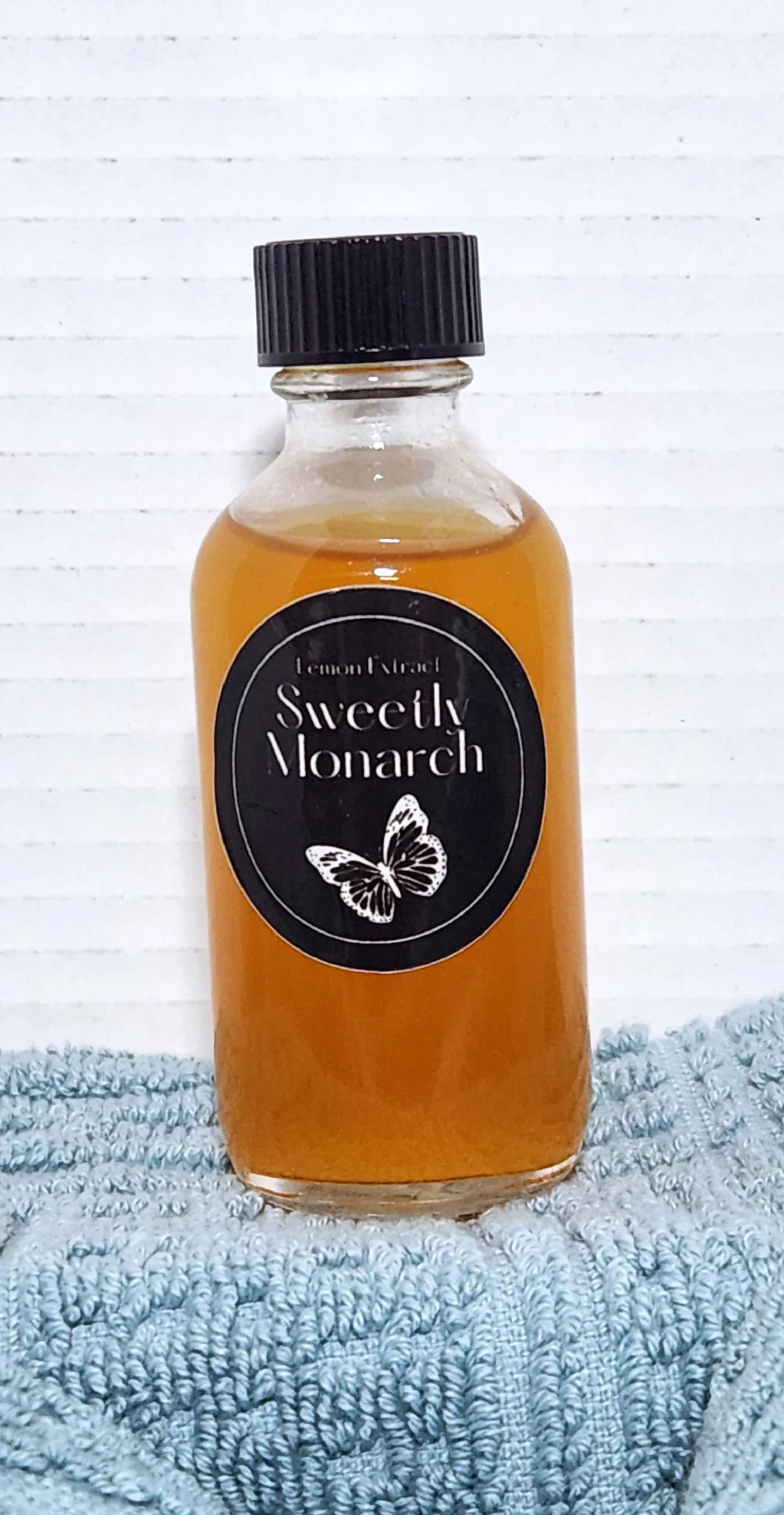 Sweetly Monarch - Image 1