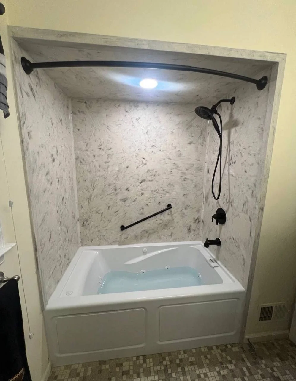 Oakstone Kitchen and Bath LLC - Image 1