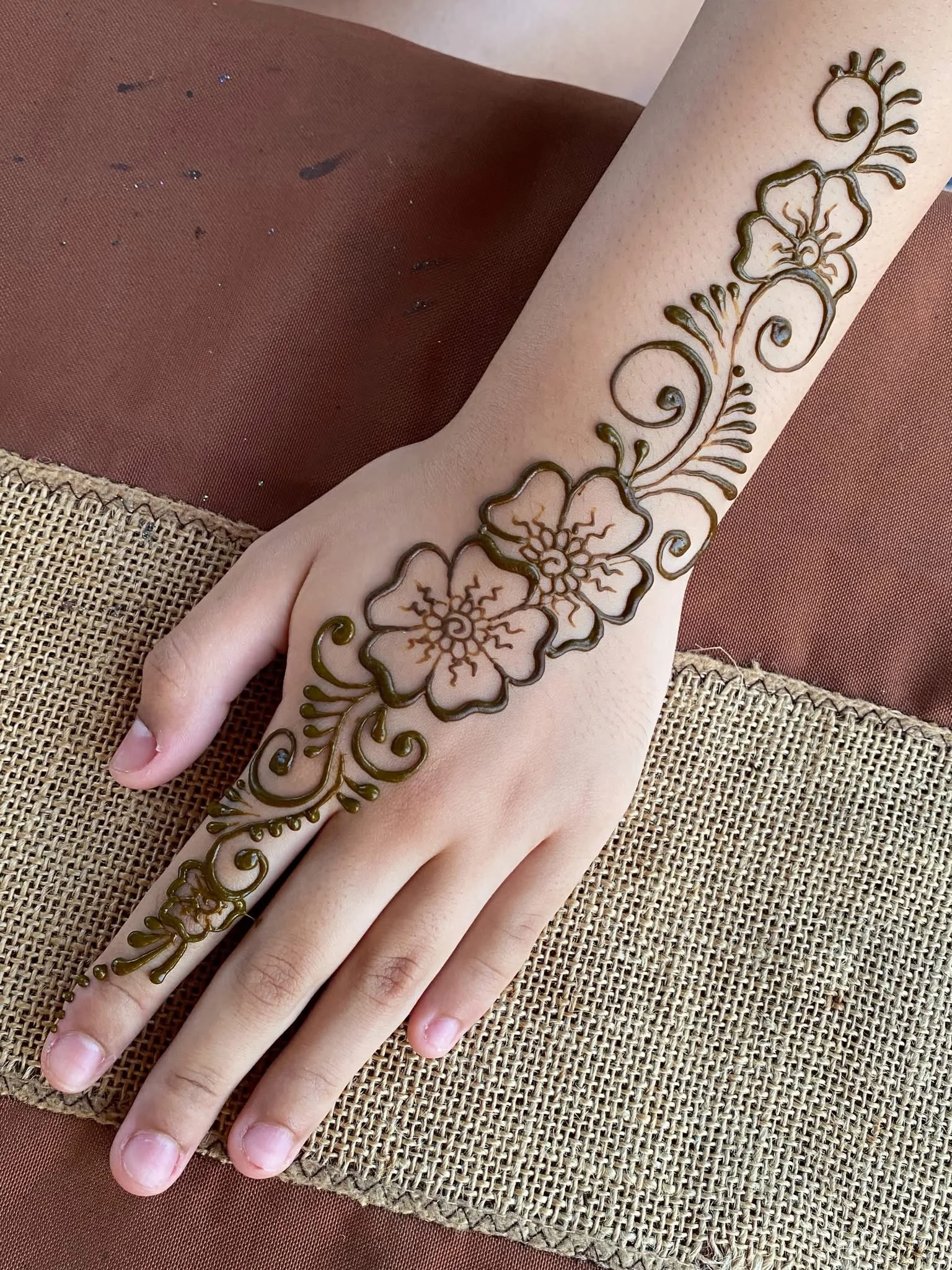 Henna Love - Image 4