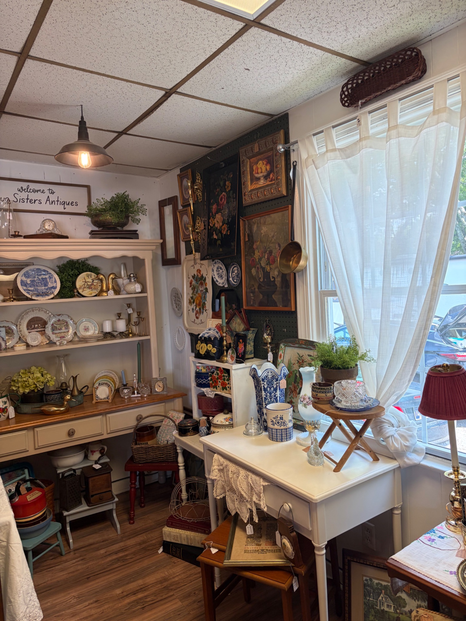 Two Sisters Antiques 