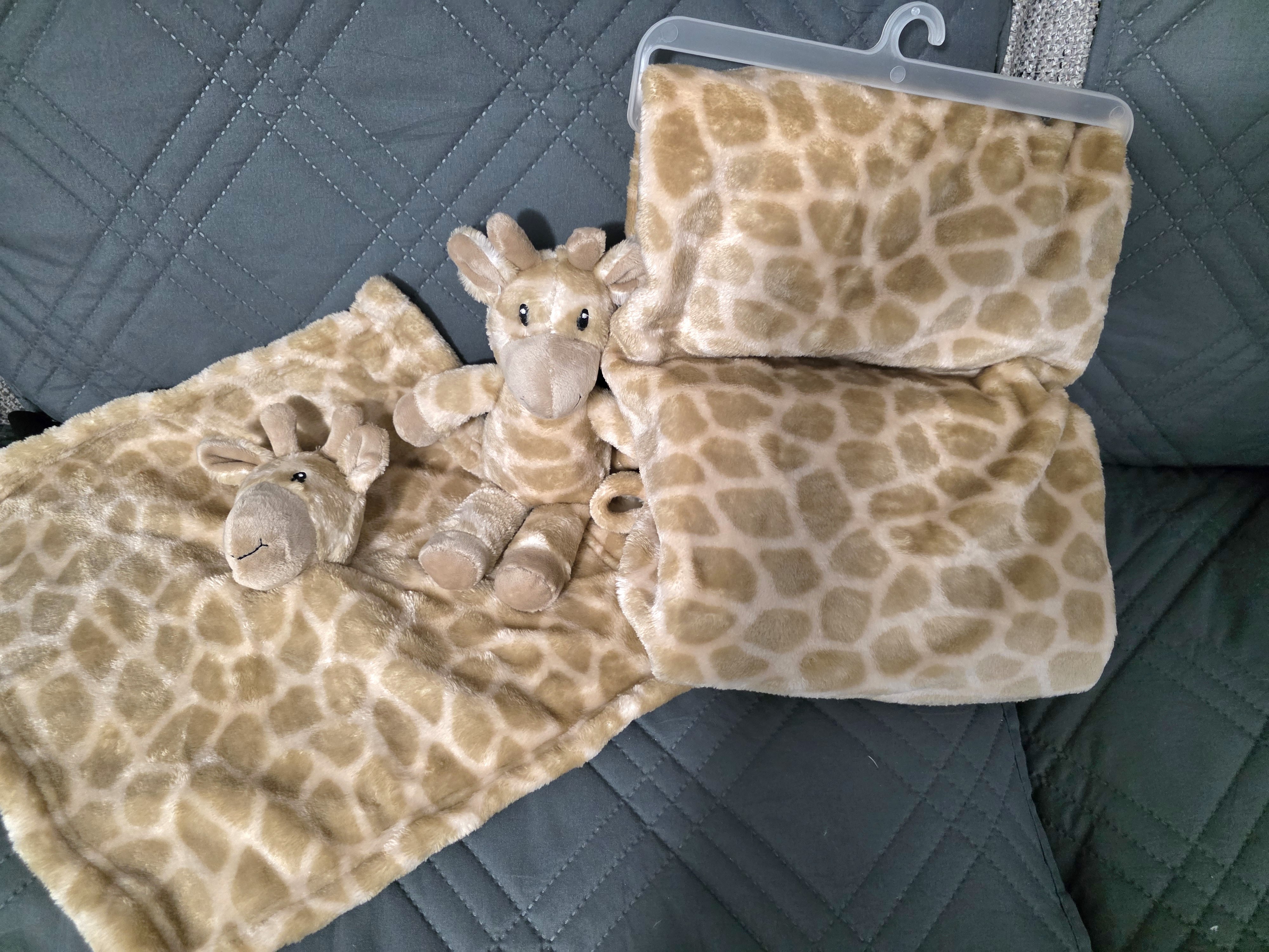 Set of 3 Infant Lovey Bear & Blanket