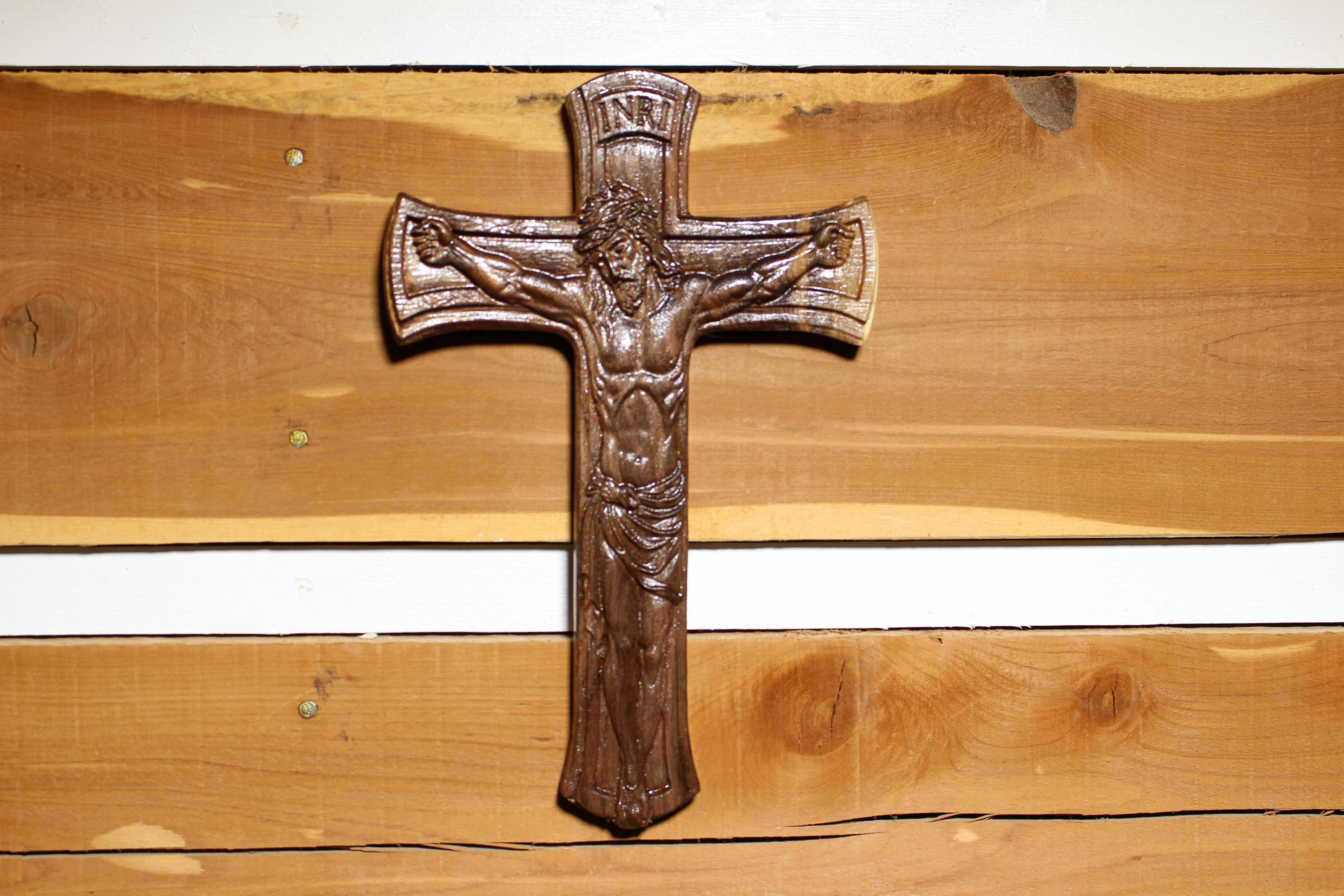 3D Cross Jesus I.N.R.;I. On Walnut
